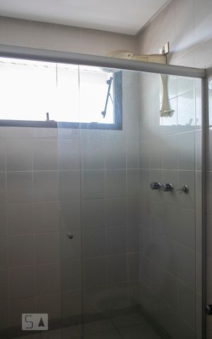 Apartamento à venda com 450m², 5 quartos e 4 vagas Apartamento à venda com 450m², 5 quartos e 4 vagasBANHEIRO QUARTO 1