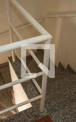 Casa à venda com 111m², 3 quartos e 2 vagas Casa à venda com 111m², 3 quartos e 2 vagasCorredor