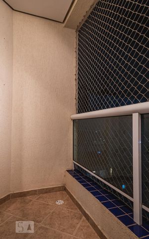 Apartamento à venda com 90m², 2 quartos e 2 vagasSacada da Sala