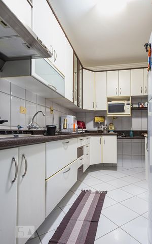 Apartamento à venda com 90m², 2 quartos e 2 vagasCozinha