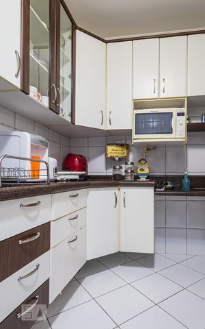Apartamento à venda com 90m², 2 quartos e 2 vagasCozinha