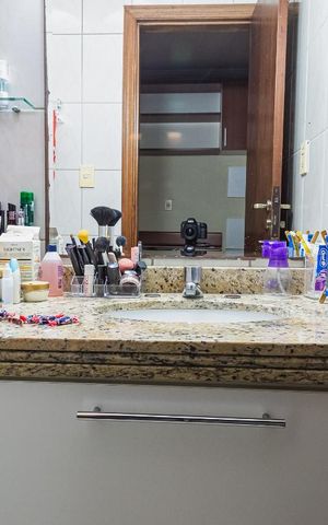 Apartamento à venda com 90m², 2 quartos e 2 vagasBanheiro da Suíte
