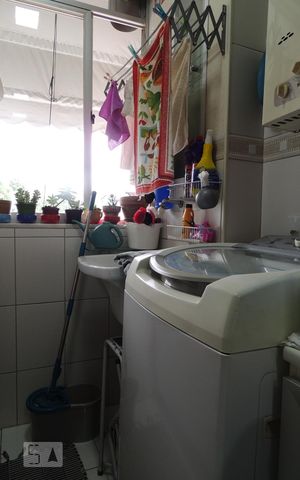 Apartamento à venda com 70m², 2 quartos e 1 vagaÁrea de Serviço