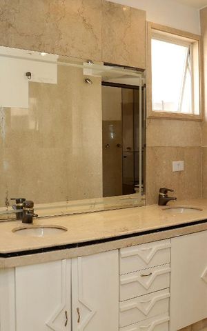 Apartamento à venda com 366m², 3 quartos e 4 vagasBanheiro da Suíte 3