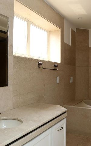 Apartamento à venda com 366m², 3 quartos e 4 vagasBanheiro da Suíte 2