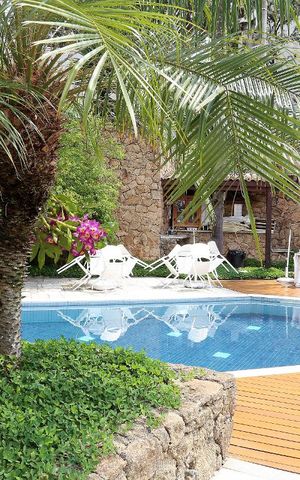 Apartamento à venda com 366m², 3 quartos e 4 vagasÁrea comum - Piscina