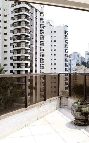 Apartamento à venda com 366m², 3 quartos e 4 vagasSacada
