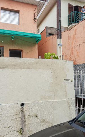 Casa à venda com 36m², 1 quarto e sem vaga Casa à venda com 36m², 1 quarto e sem vagaFachada