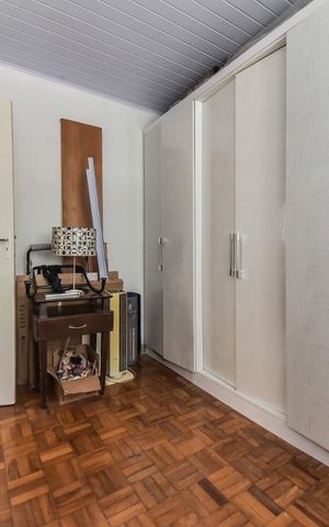 Casa à venda com 290m², 4 quartos e 3 vagas Casa à venda com 290m², 4 quartos e 3 vagasQuarto 1
