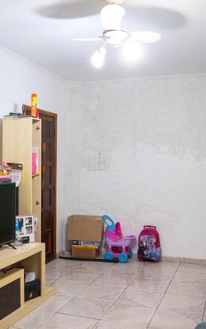 Casa à venda com 161m², 3 quartos e 2 vagasSala