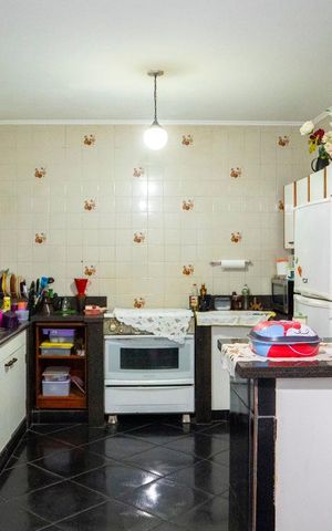 Casa à venda com 161m², 3 quartos e 2 vagasCozinha