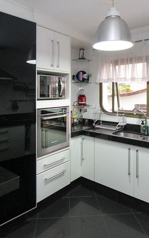 Apartamento à venda com 260m², 3 quartos e 4 vagas Apartamento à venda com 260m², 3 quartos e 4 vagasCozinha