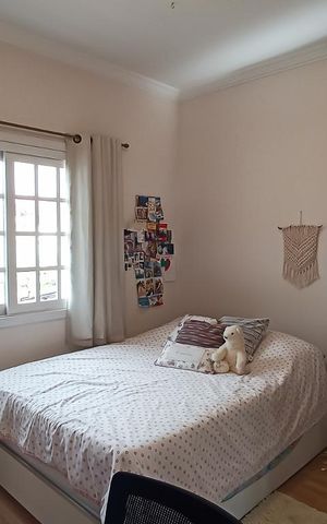 Casa de condomínio à venda com 322m², 4 quartos e 4 vagas Casa de condomínio à venda com 322m², 4 quartos e 4 vagasQuarto