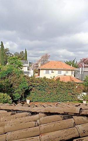 Casa de condomínio à venda com 322m², 4 quartos e 4 vagas Casa de condomínio à venda com 322m², 4 quartos e 4 vagasVista do quarto