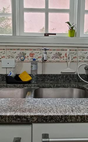 Casa de condomínio à venda com 322m², 4 quartos e 4 vagas Casa de condomínio à venda com 322m², 4 quartos e 4 vagasDetalhe cozinha - Pia