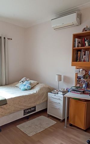 Casa de condomínio à venda com 322m², 4 quartos e 4 vagas Casa de condomínio à venda com 322m², 4 quartos e 4 vagasQuarto 2