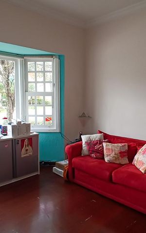 Casa de condomínio à venda com 322m², 4 quartos e 4 vagas Casa de condomínio à venda com 322m², 4 quartos e 4 vagasEscritório