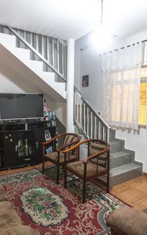 Casa à venda com 150m², 5 quartos e 2 vagasSala de estar