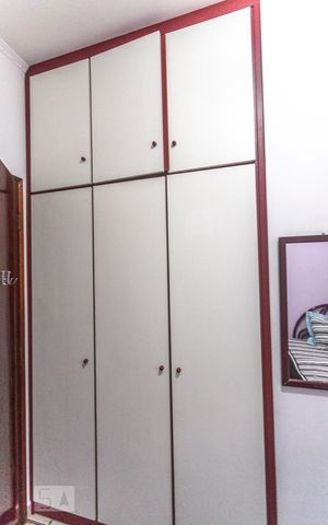Casa à venda com 150m², 5 quartos e 2 vagasArmário