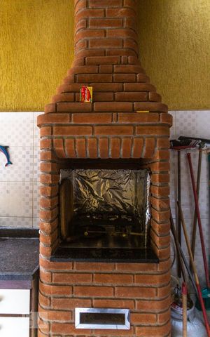 Casa à venda com 150m², 5 quartos e 2 vagasChurrasqueira