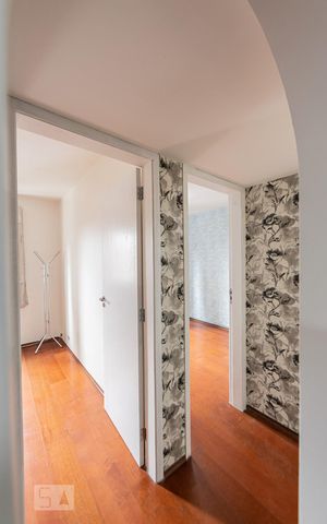 Apartamento para alugar com 64m², 2 quartos e 1 vagaCorredor
