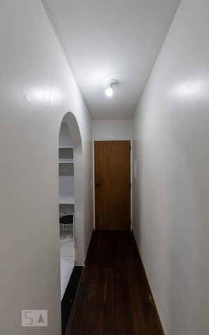 Apartamento para alugar com 64m², 2 quartos e 1 vagaCorredor