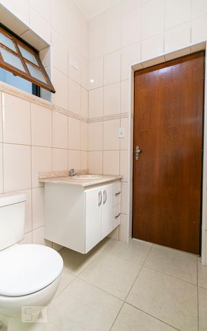 Casa à venda com 150m², 3 quartos e 2 vagasBanheiro da Suíte