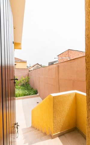 Casa à venda com 150m², 3 quartos e 2 vagasÁrea de Serviço / Quintal