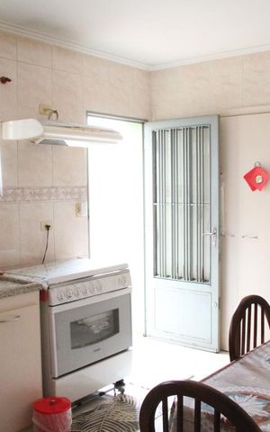Casa à venda com 150m², 5 quartos e 3 vagasCozinha