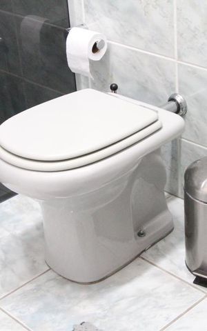 Casa à venda com 150m², 5 quartos e 3 vagasBanheiro