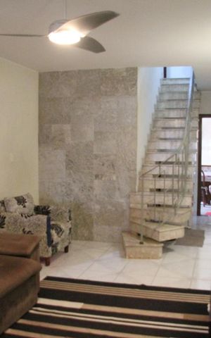 Casa à venda com 150m², 5 quartos e 3 vagasSala parte de baixo