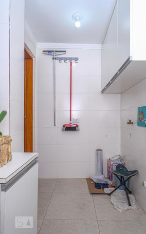 Casa de condomínio para alugar com 52m², 2 quartos e 1 vaga Casa de condomínio para alugar com 52m², 2 quartos e 1 vagaÁrea de serviço