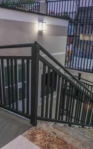 Casa de condomínio para alugar com 52m², 2 quartos e 1 vaga Casa de condomínio para alugar com 52m², 2 quartos e 1 vagaEntrada