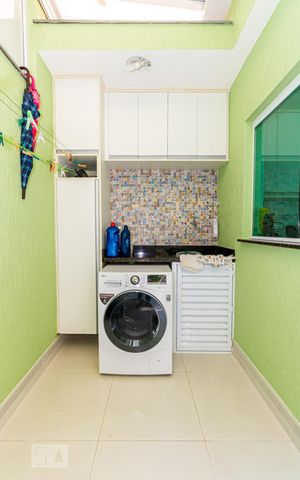 Casa de condomínio para alugar com 110m², 3 quartos e 2 vagasÁrea de Serviço