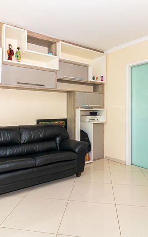 Casa de condomínio para alugar com 110m², 3 quartos e 2 vagasSala