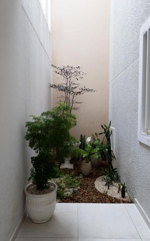 Casa à venda com 120m², 3 quartos e 2 vagas Casa à venda com 120m², 3 quartos e 2 vagasEntrada