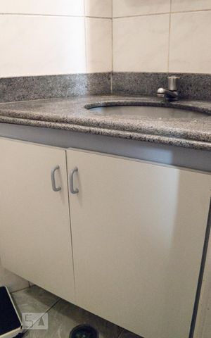 Apartamento para alugar com 93m², 4 quartos e 1 vagaBanheiro