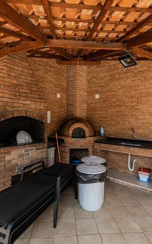 Apartamento à venda com 210m², 4 quartos e 5 vagas Apartamento à venda com 210m², 4 quartos e 5 vagasÁrea comum - Churrasqueira