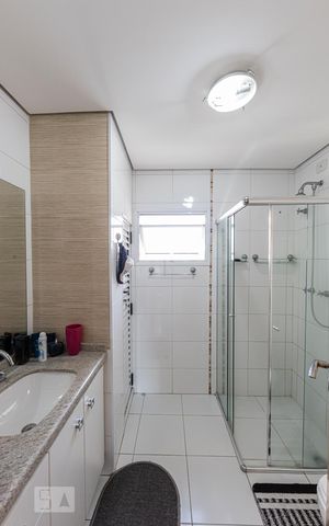 Apartamento à venda com 210m², 4 quartos e 5 vagas Apartamento à venda com 210m², 4 quartos e 5 vagasBanheiro Social