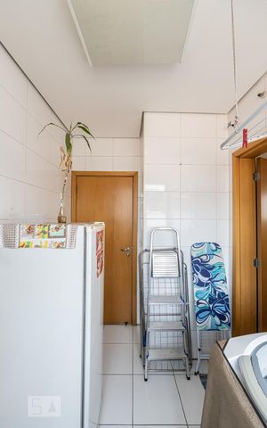 Apartamento à venda com 210m², 4 quartos e 5 vagas Apartamento à venda com 210m², 4 quartos e 5 vagasÁrea de Serviço
