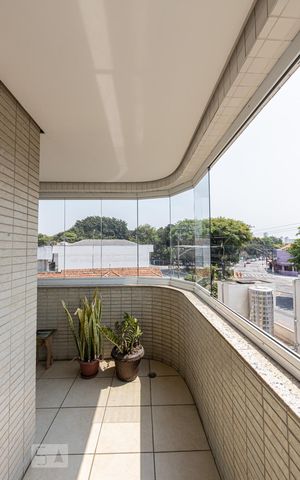 Apartamento à venda com 210m², 4 quartos e 5 vagas Apartamento à venda com 210m², 4 quartos e 5 vagasVaranda Sala