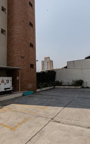 Apartamento à venda com 210m², 4 quartos e 5 vagas Apartamento à venda com 210m², 4 quartos e 5 vagasÁrea comum