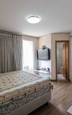 Apartamento à venda com 210m², 4 quartos e 5 vagas Apartamento à venda com 210m², 4 quartos e 5 vagasSuite 2
