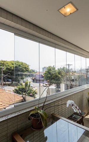 Apartamento à venda com 210m², 4 quartos e 5 vagas Apartamento à venda com 210m², 4 quartos e 5 vagasVaranda Sala