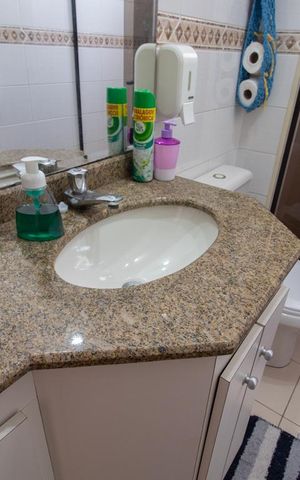 Apartamento à venda com 70m², 2 quartos e 2 vagasBanheiro