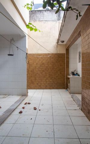 Casa à venda com 230m², 4 quartos e 4 vagasQuintal