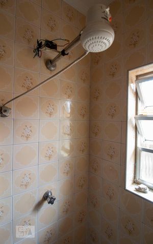 Casa à venda com 230m², 4 quartos e 4 vagasBanheiro da Suíte 2