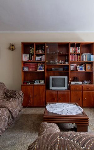 Casa à venda com 230m², 4 quartos e 4 vagasSala