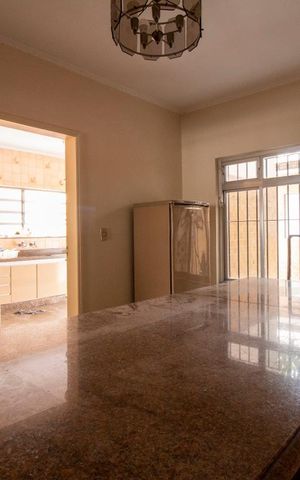 Casa à venda com 230m², 4 quartos e 4 vagasSala de Jantar
