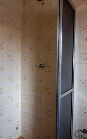 Casa à venda com 230m², 4 quartos e 4 vagasBanheiro Social